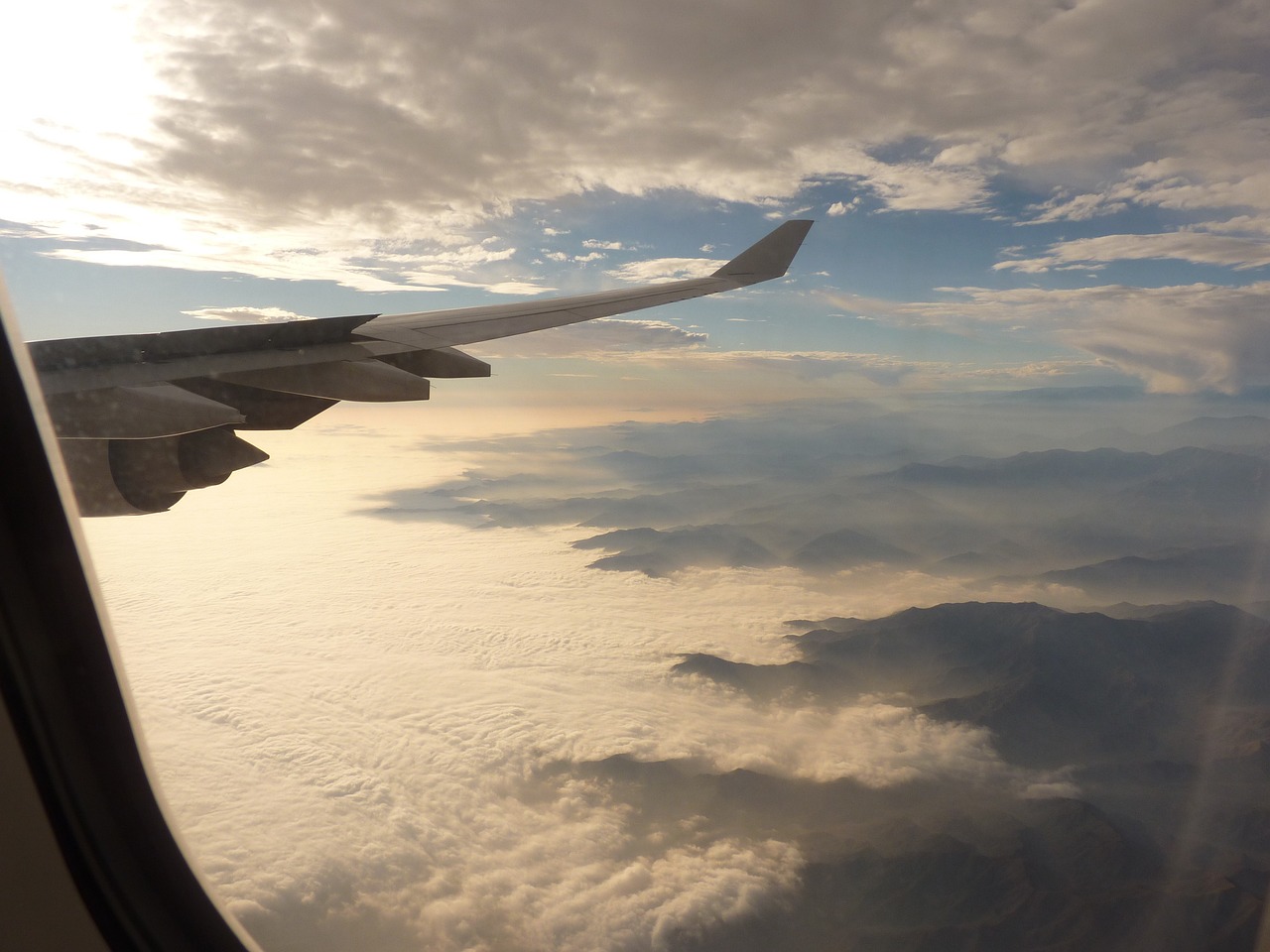 美国航空全国范围内停飞所有航班，航空业面临的挑战与未来展望